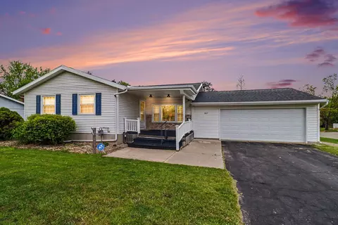 517 Ives Ave, Big Rapids, MI 49307