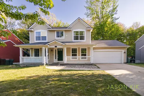 13370 Patchin Dr, Nunica, MI 49448