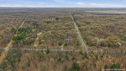 View/Area - 2437 E 100th St, Grant, MI 49327 photo 6 of 11