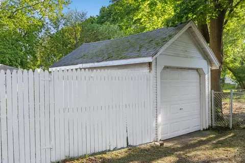 Exterior - 1816 Todd Ave, Lansing, MI 48910 photo 6 of 9