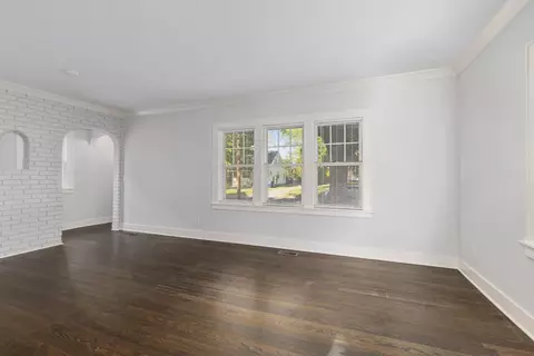 Living - 1816 Todd Ave, Lansing, MI 48910 photo 3 of 6