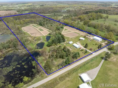 7147 E 6 Mile Rd, Big Rapids, MI 49307