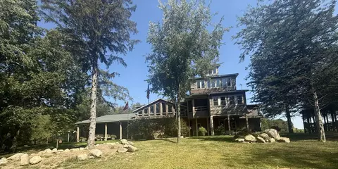 781 Hopkins Rd, Lyons, MI 48851