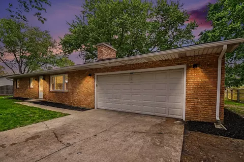 827 E Park Dr, Niles, MI 49120