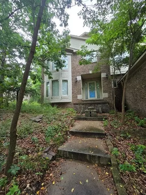 3560 Dorothy Ln, Waterford, MI 48329