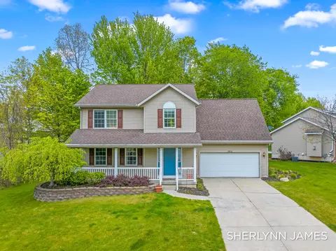 3816 Ravinewood Cir SE, Grand Rapids, MI 49508