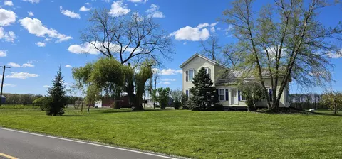 3815 Van Vleck Rd, Fenwick, MI 48834