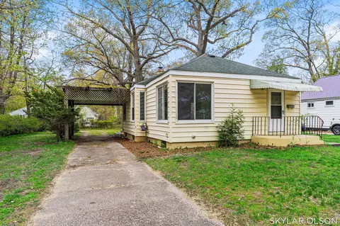 2153 Philo Ave, Muskegon, MI 49441