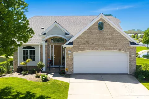 34 Regal Ct, Zeeland, MI 49464