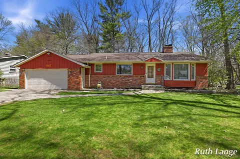 4738 Cranwood Ave SW, Wyoming, MI 49509