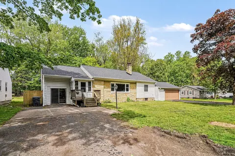 501 Marcelletti Ave, Paw Paw, MI 49079