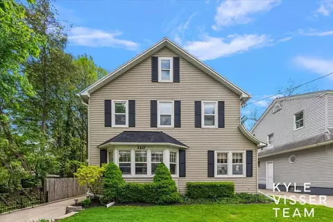 320 Gladstone Dr SE, East Grand Rapids, MI 49506