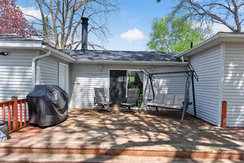 Exterior - 4410 Clinton Rd, Jackson, MI 49201 photo 3 of 11