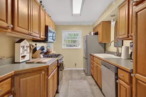 Kitchen - 4410 Clinton Rd, Jackson, MI 49201 photo 1 of 5