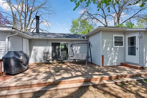 Exterior - 4410 Clinton Rd, Jackson, MI 49201 photo 4 of 11