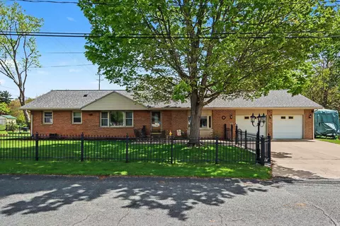 217 Ermine Ave, Kalamazoo, MI 49048