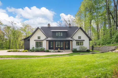 70037 Winding Pines Pkwy, Niles, MI 49120