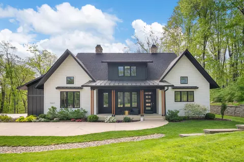 70037 Winding Pines Pkwy, Niles, MI 49120