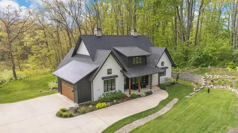70037 Winding Pines Pkwy, Niles, MI 49120