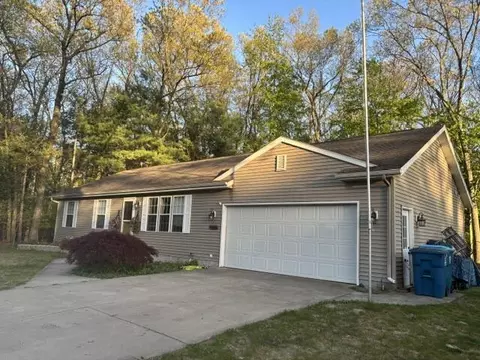 15892 Groesbeck St, Grand Haven, MI 49417