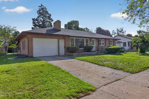 2136 Bruce Ave, Lansing, MI 48915