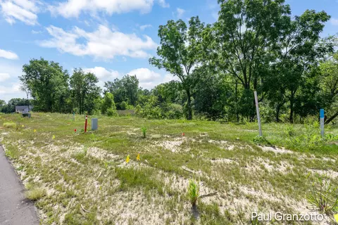 3020 Audubon Ave SE, Kentwood, MI 49512