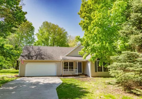 24260 Beacon Hill Ter, Mattawan, MI 49071