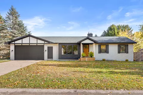 2754 Fairbrook Dr, Jenison, MI 49428