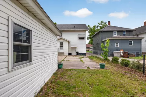 Exterior - 508 Orange St, Jackson, MI 49202 photo 10 of 12