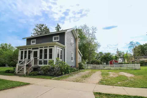 615 East St, Three Rivers, MI 49093