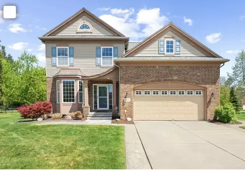 3727 Hogan Cir, Rochester, MI 48307