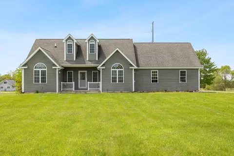 1881 9 Mile Rd, Union City, MI 49094