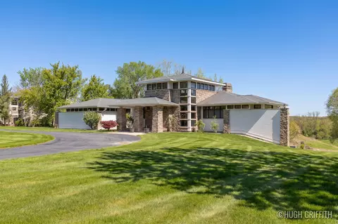 899 Skyevale NE, Ada, MI 49301