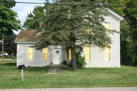 501 E Paw Paw St, Paw Paw, MI 49079