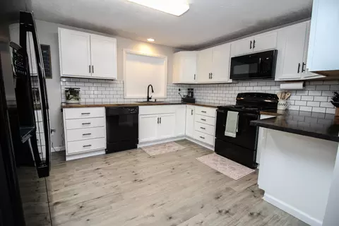 Kitchen - 606 Millard St, Three Rivers, MI 49093 photo 4 of 4