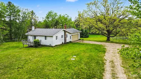 1320 W Stanton Rd, Stanton, MI 48888
