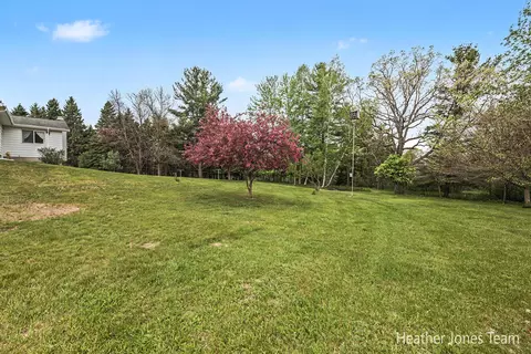 Exterior - 1320 W Stanton Rd, Stanton, MI 48888 photo 6 of 8