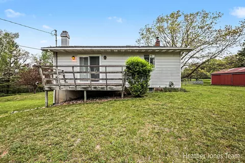Exterior - 1320 W Stanton Rd, Stanton, MI 48888 photo 5 of 8