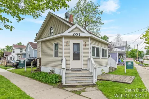 201 S Jefferson St, Ionia, MI 48846