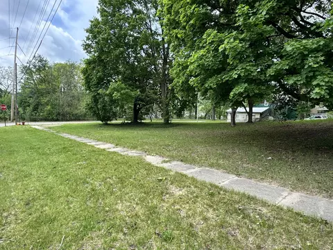 210 W River St, Otsego, MI 49078