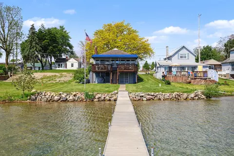 1680 Round Lake Hwy, Manitou Beach, MI 49253