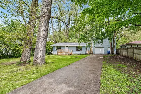 1585 Leeds Ave, Benton Harbor, MI 49022