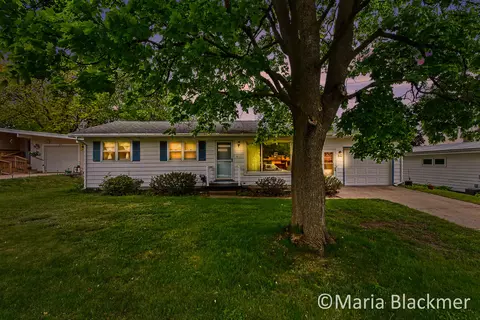 640 Division St, Ionia, MI 48846