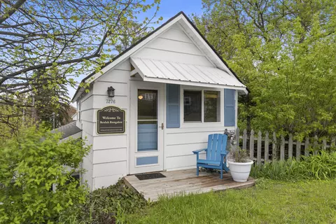 7276 Commercial St, Beulah, MI 49617