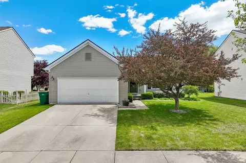 7353 Maplelawn Dr, Ypsilanti, MI 48197