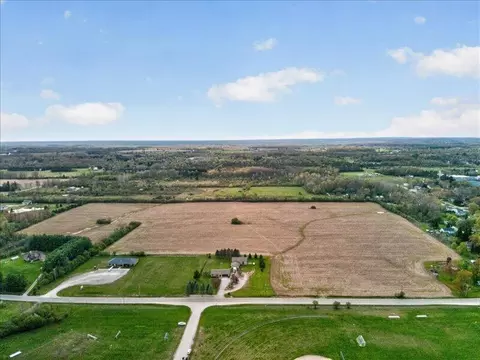7645 Sayles Rd, Brockway, MI 48097
