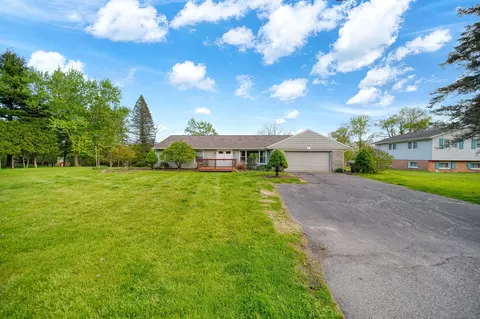 1729 Plateau Dr, Jackson, MI 49203