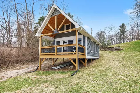 3783 Holiday Dr, Greenville, MI 48838