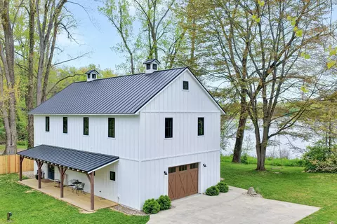59351 Shafer Brothers Rd, Three Rivers, MI 49093