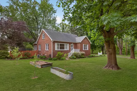 1346 W Marquette Woods Rd, St. Joseph, MI 49085